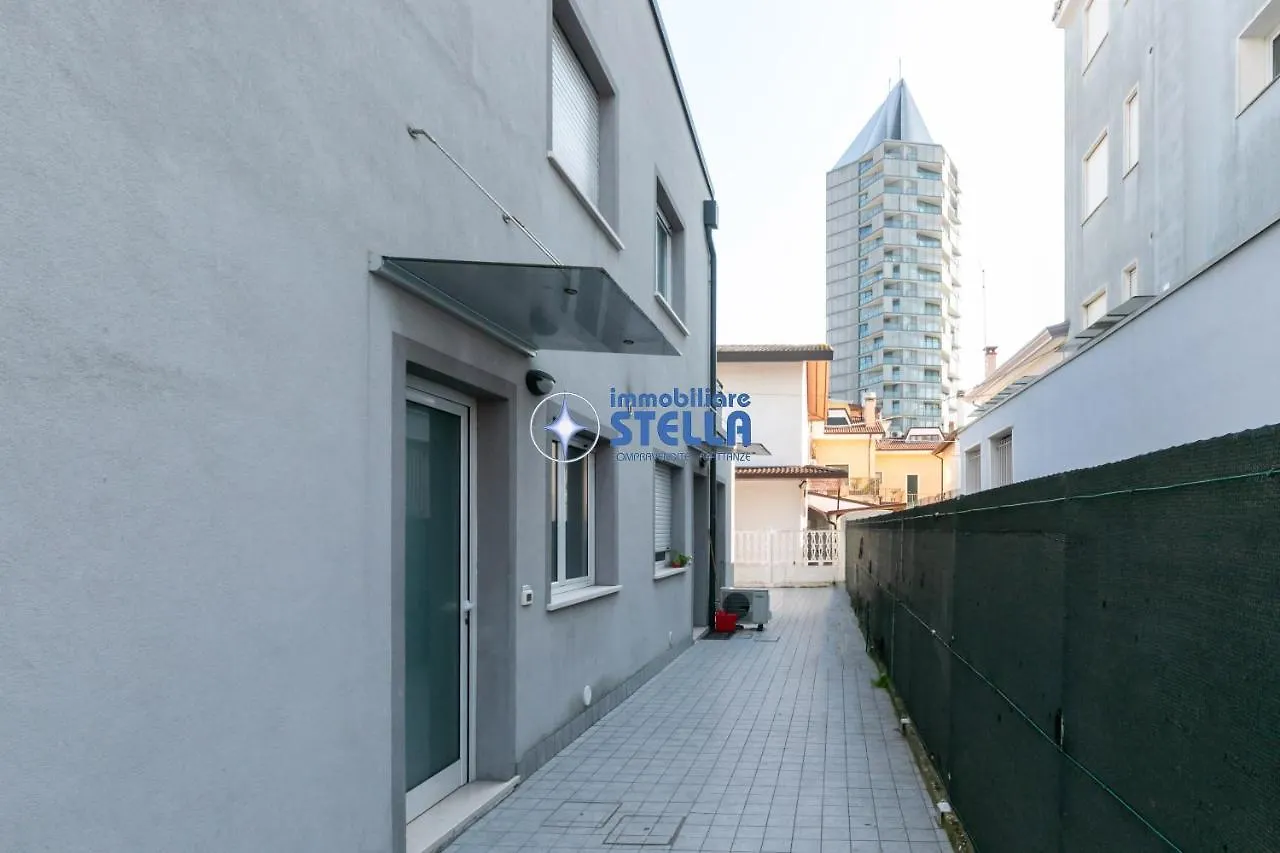 Condominio Milan Lido di Jesolo 0*,